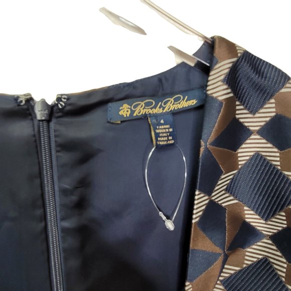 Brooks Brothers Short Sleeve Sheath Dress Size 4 VNeck Geometric Print Blue Pink - Picture 3 of 9